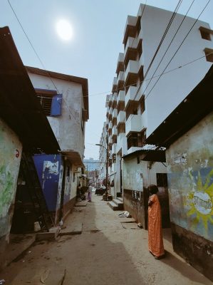 The sun is faint through the haze Dhalpur